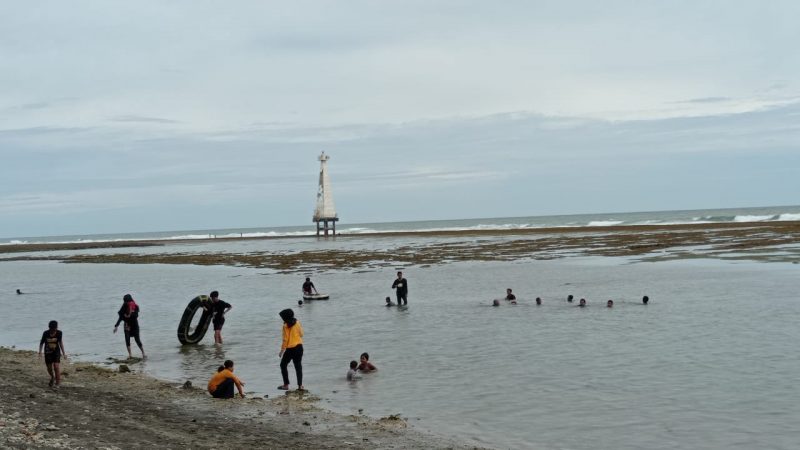 Pantai Sindangkerta, Cipatujah, Tasikmalaya (foto: Hilman/GentraPriangan)