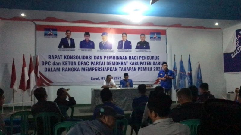 DPC Partai Demokrat Kabupaten Garut menggelar konsolidasi partai bertempat di Jalan Proklamasi, Kecamatan, Tarogong, Kabupaten Garut
