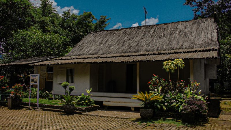 Rumah Adat Kampung Pulo, Garut (foto: Sahrul/GentraPriangan)