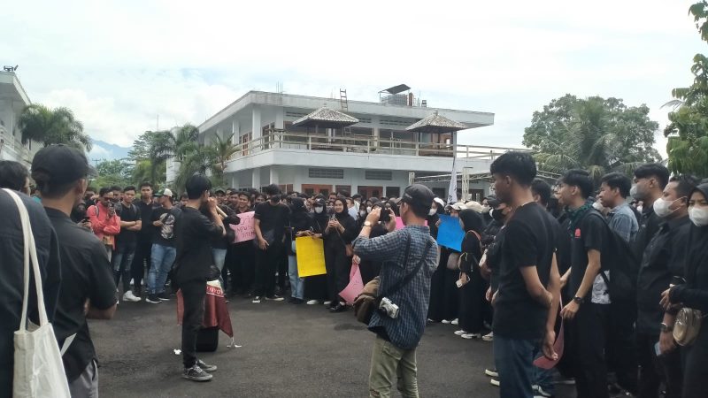 Kampus Ditutup Mahasiswa Stmik Tasikmalaya Gelar Aksi Gentra Priangan